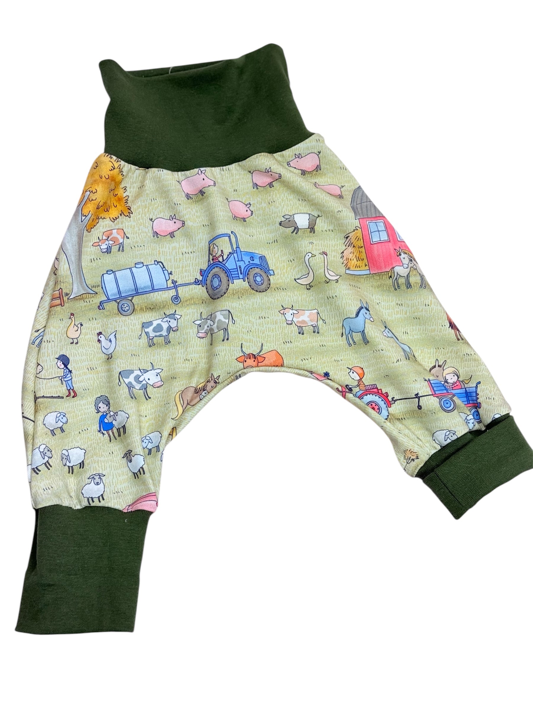 Individuelle Babyhose mit grünem Bündchen und Bauernhof-Design für Babys und Kleinkinder